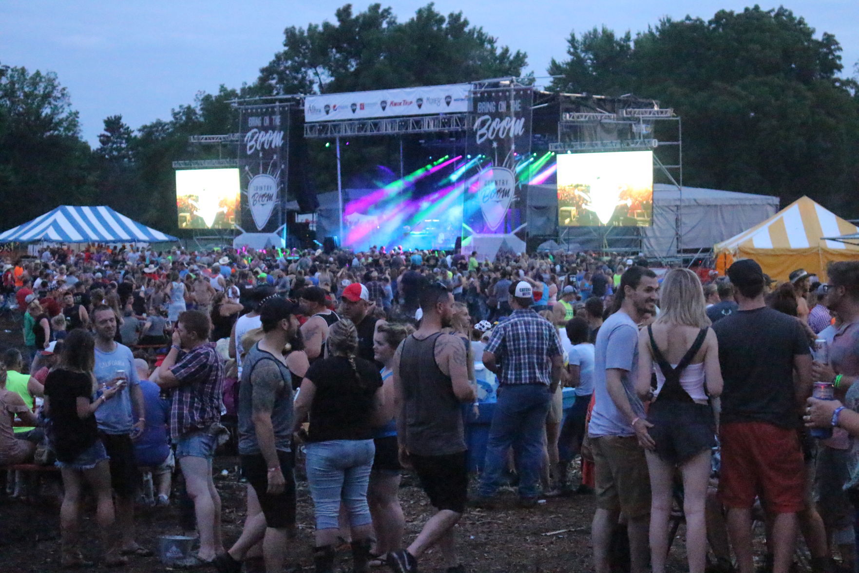 Country Boom fans